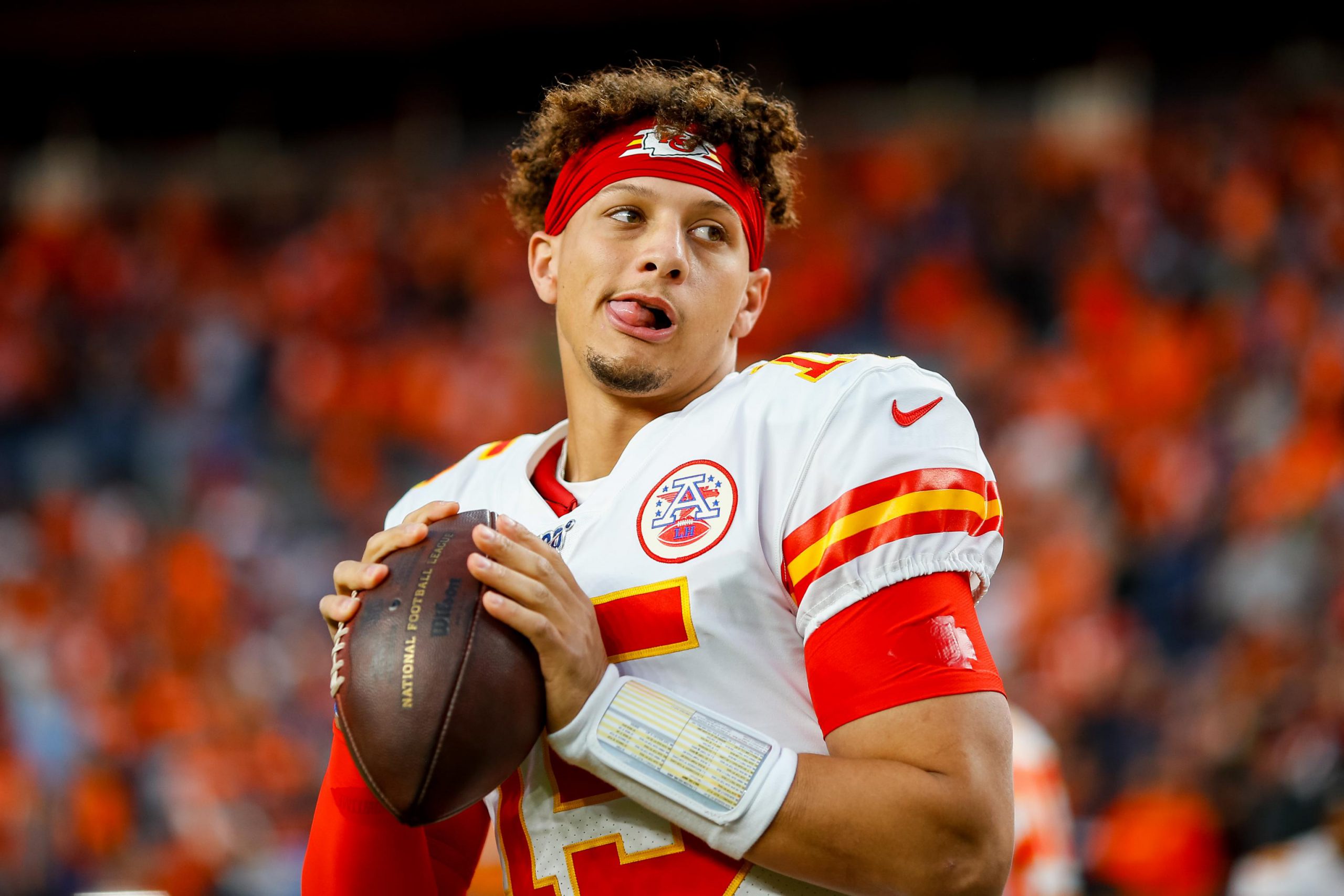 Patrick Mahomes NFL IPTV Streaming VPN