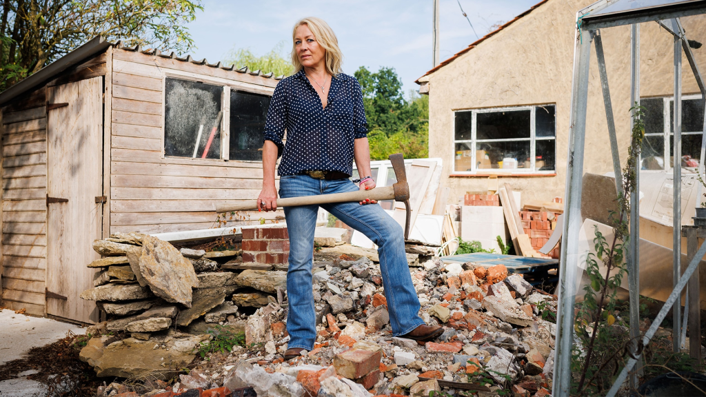 Help! I Bought It at Auction with Sarah Beeny Channel 4 VPN